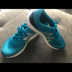 New Balance Running Sneakers Youth 3.5.